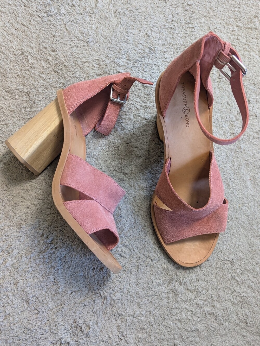 Treasure & Bond Size 8M Pink Suede Ankle Strap Faux Wood Block Heel